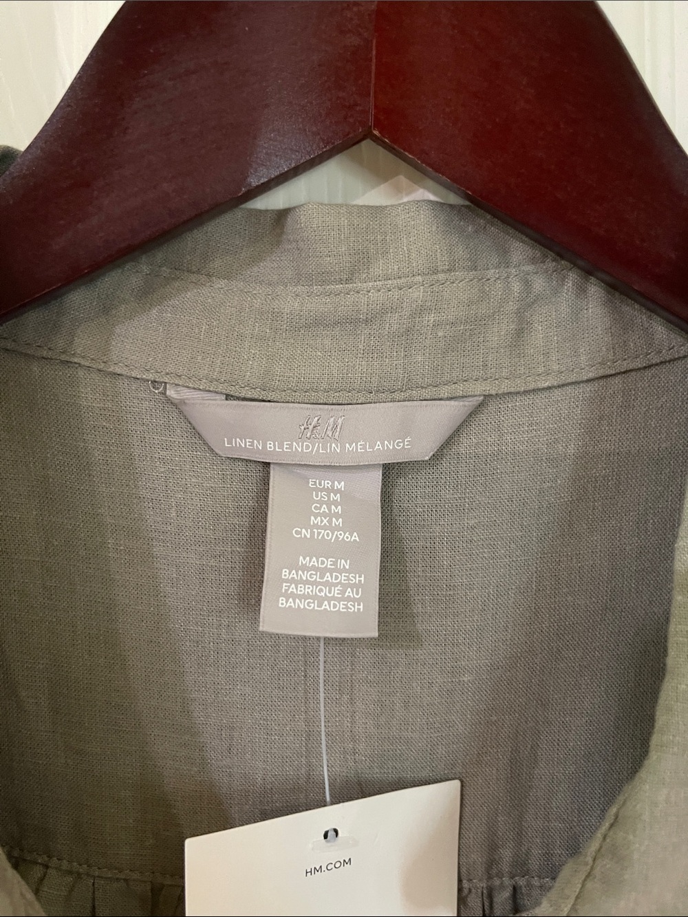 H&M Linen Blend Sleeveless Shirt. - Picture 3 of 7